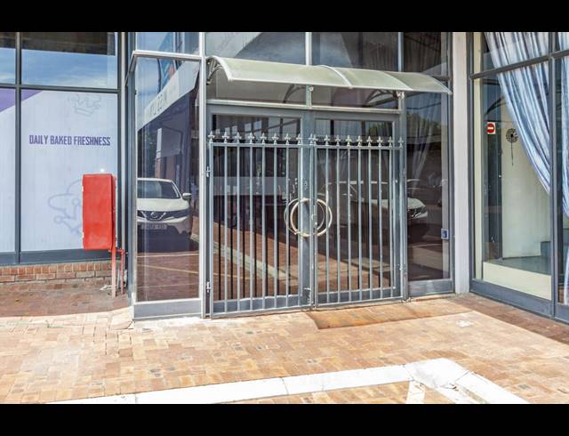 365M² SHOWROOM TO LET IN MALL INTERCHANGE